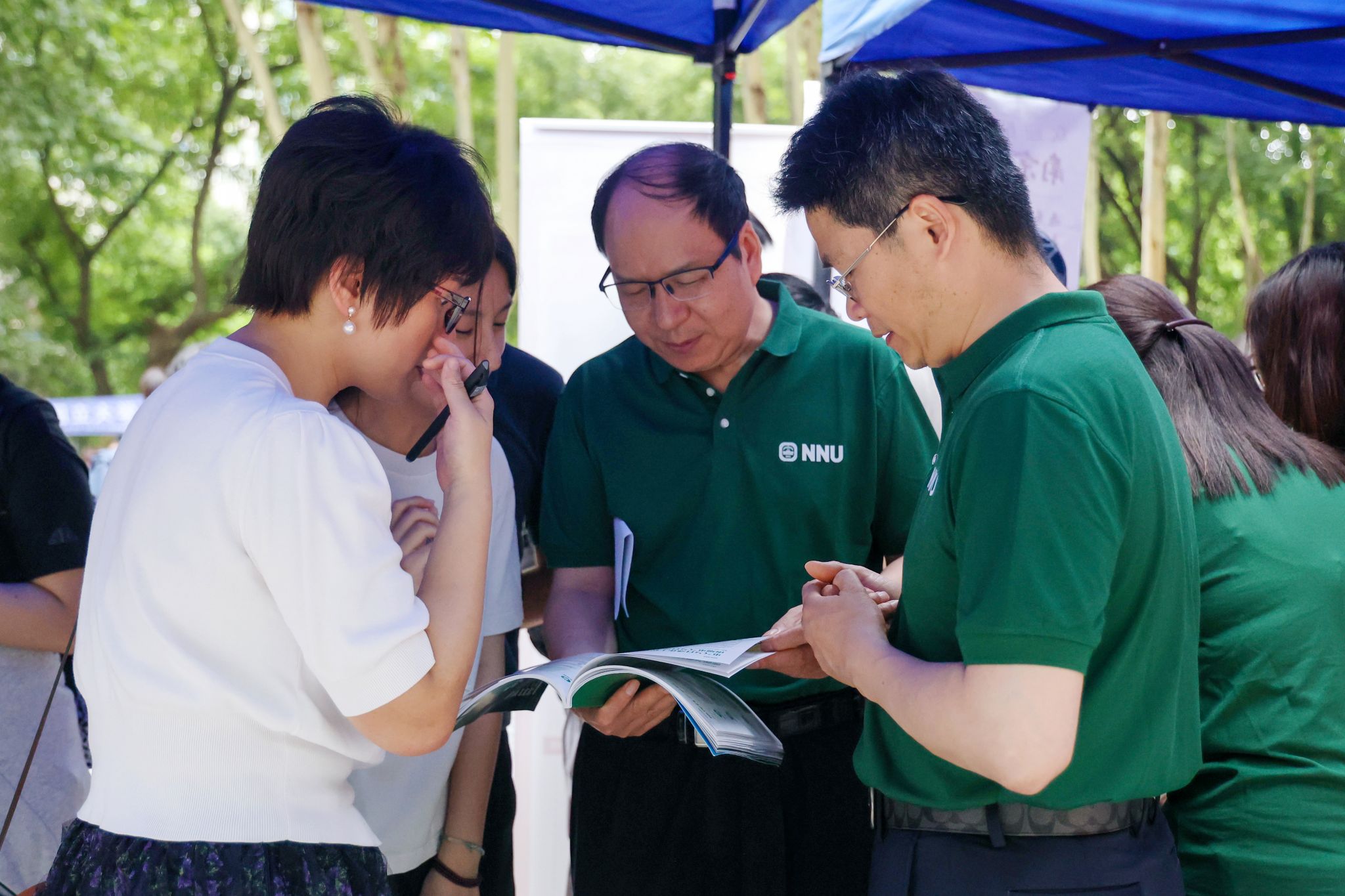 校党委书记王成斌一行赴南师附中调研交流
